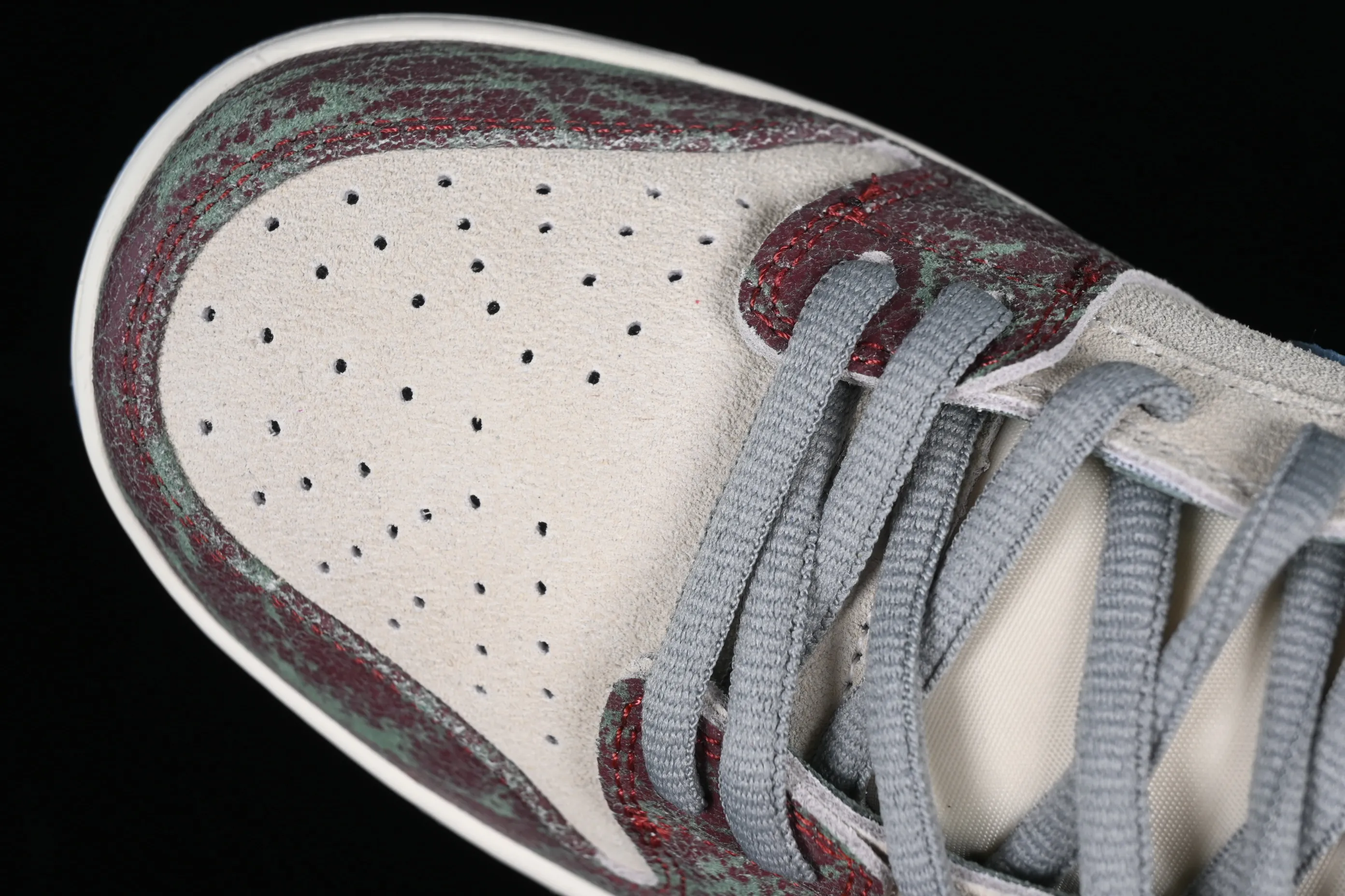 All categories Nk SB Dunk Series Nk SB Dunk Low low-top sneakers K version Crenshaw Skate Club x Nk SB Dunk Low joint model SB low-top sports and leisure sneakers FN4193-100